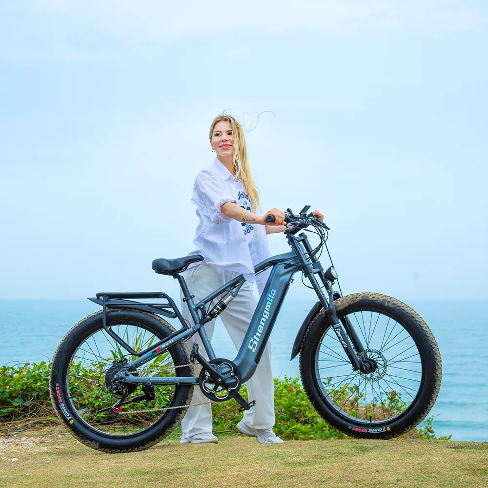 Model riding the Shengmilo MX05 e-bike effortlessly through the streets of an Australian city, showcasing the bike’s smooth ride and electric assist for daily commuting