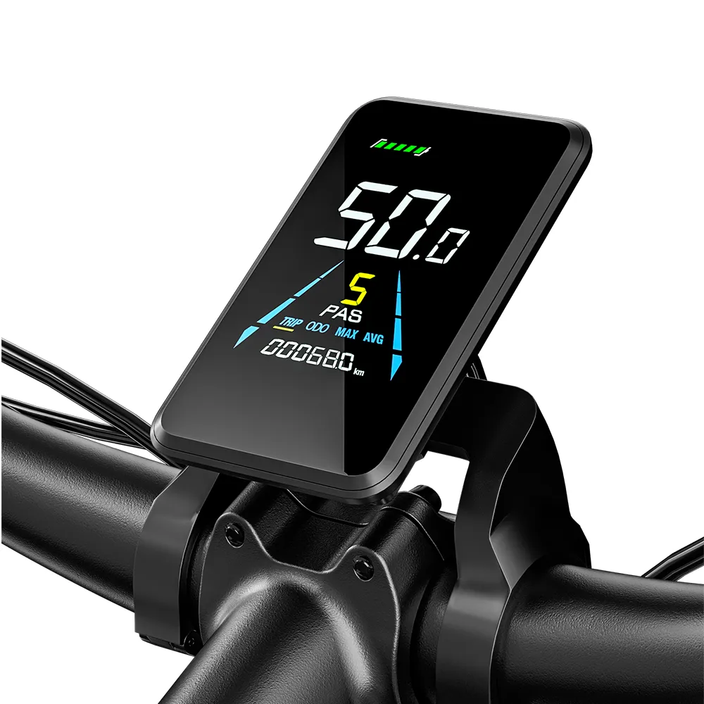 Close-up of Yolin color display on Shengmilo S600, showing battery, speed, and other ride statistics