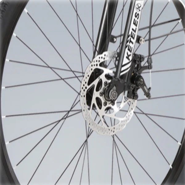 Mechanical Disc Brakes
The front and rear dual mechanical disc brakes provide reliable braking performance, and can brake accurately to ensure safety whether on slippery roads or downhill.