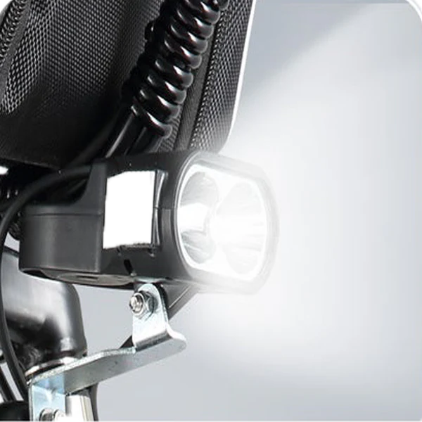 Headlights and taillights
Equipped with a front light and a rear taillight, it ensures your safety at night, allowing you to enjoy a smooth riding experience even in the dark night.